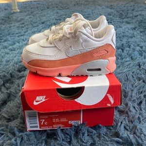 Nike Air Max 90- Toddler Girl size 7C- worn/used